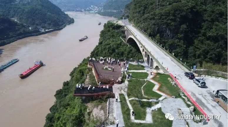 天柱山停車區(qū)安全步道 G348三峽公路項(xiàng)目公路風(fēng)景安全步道