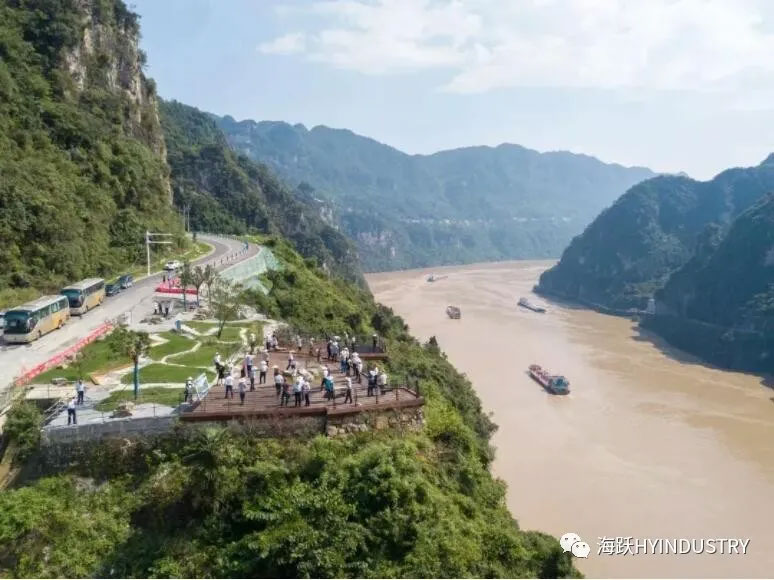 天柱山停車區(qū)安全步道 G348三峽公路項(xiàng)目公路風(fēng)景安全步道